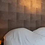 ホテル Aux Deux Clefs