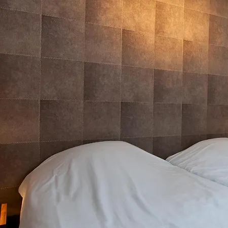 Hotel Aux Deux Clefs