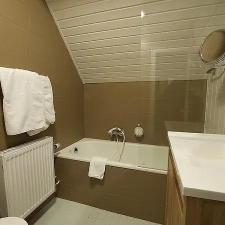 Hotel Aux Deux Clefs