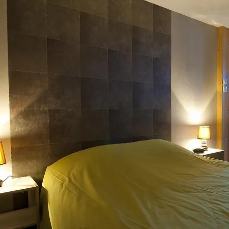 Hotel Aux Deux Clefs 3*