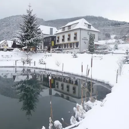 Aux Deux Clefs Hotel